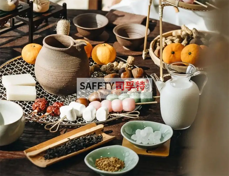 圍爐煮茶驟然爆火，一套好的圍爐茶桌必不可少[司孚特圍爐茶桌,炭火爐](圖2)