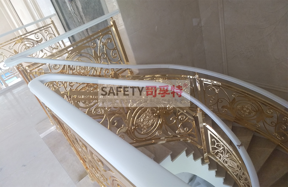 鋁藝鏤空雕花樓梯扶手：造型多樣，工藝成熟，彰顯高端品味(圖2)