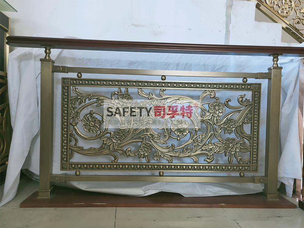 鋁藝鏤空雕花樓梯扶手：造型多樣，工藝成熟，彰顯高端品味(圖4)